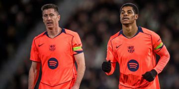 Robert Lewandowski (à g.) et Marcus Rashford